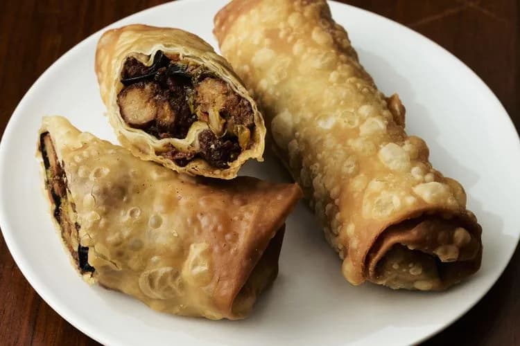 Mama’s Spring Rolls