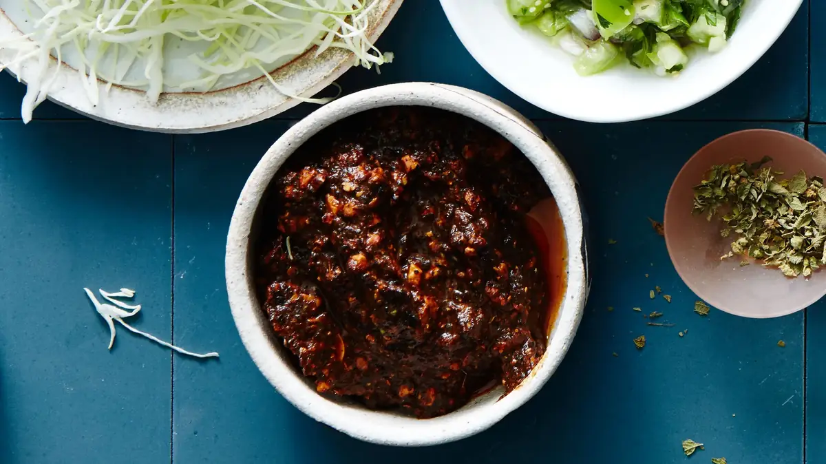 Roasted Tomato–Cashew Salsa