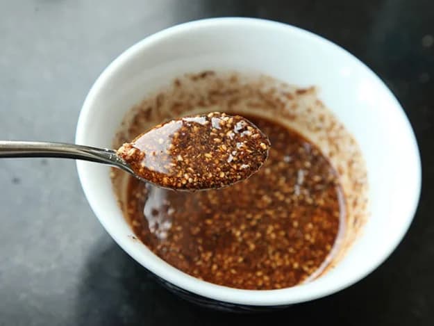 Burnt Garlic-Sesame-Chili Oil for Ramen