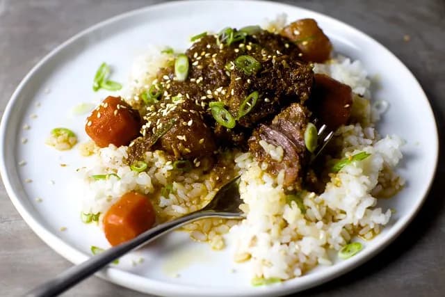 Korean Braised Short Ribs | Galbi Jjim