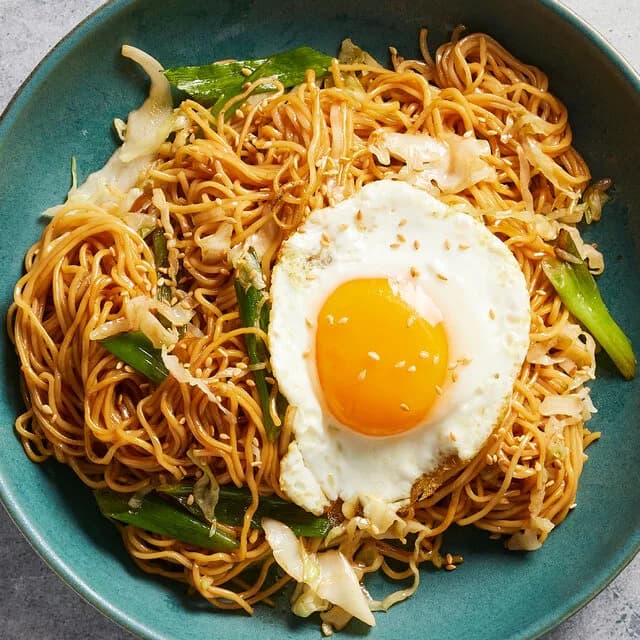 Soy Sauce Noodles with Cabbage and Fried Eggs