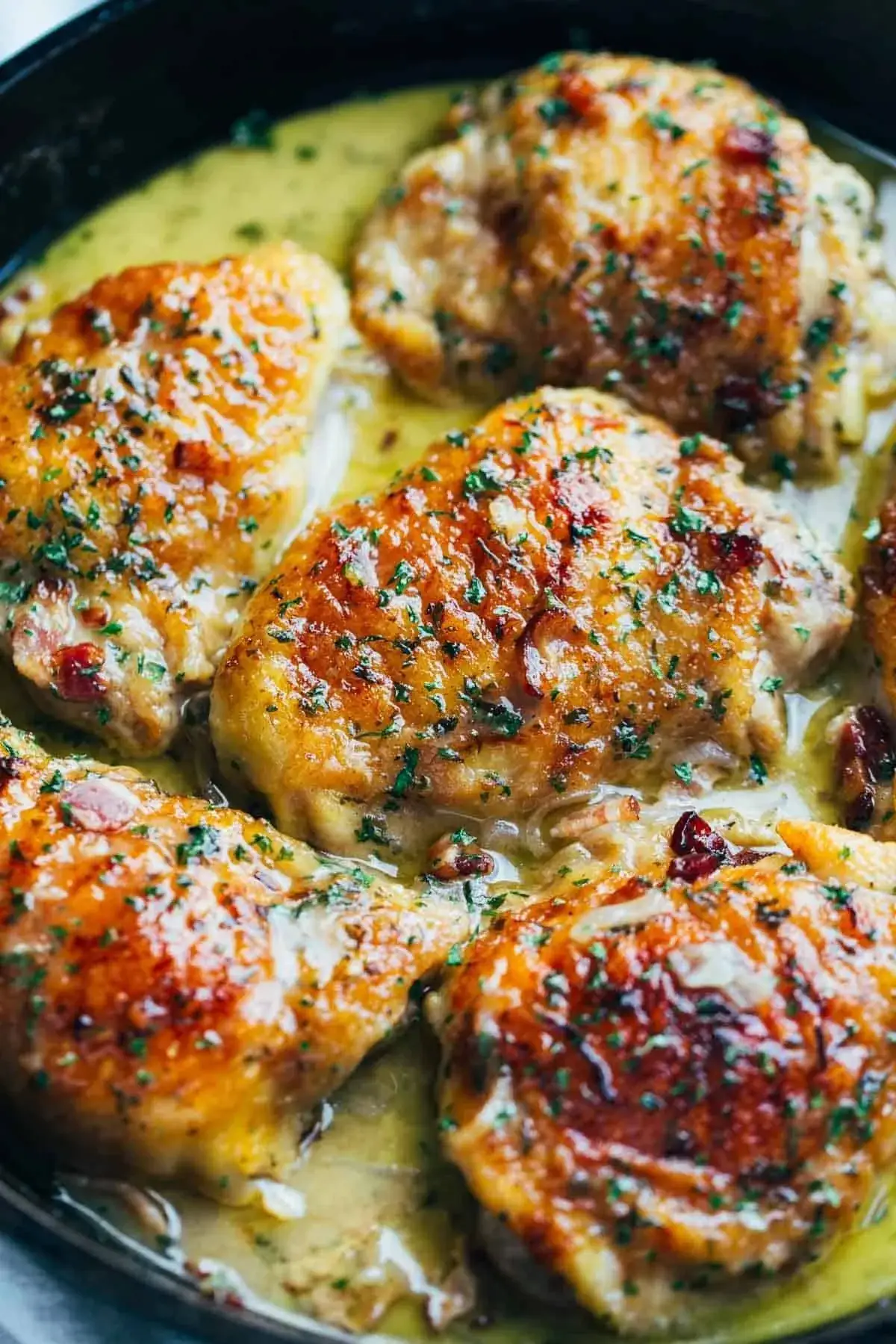 Skillet Chicken with Bacon and White Wine Sauce