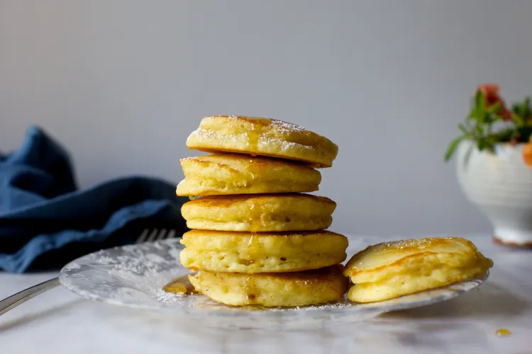Tall Fluffy Buttermilk Pancakes